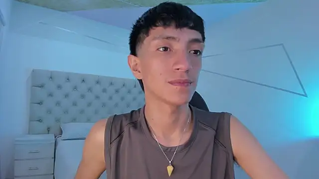 DereckCooperr online show from October 2025 10:43:02 PM