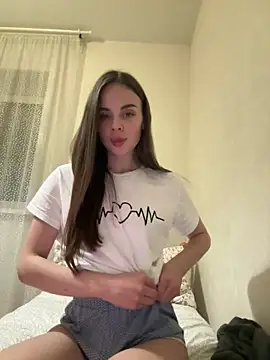 KristenSayles online show from December 2024 04:01:02 PM