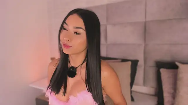 Snapshot of mia_crawford chatting on February 2026 12:01:01 PM mia crawford online show from February 2026 12:01:01 PM