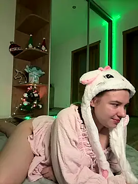 Snapshot of freiiaflower chatting on December 2025 09:44:01 PM freiiaflower online show from December 2025 09:44:01 PM