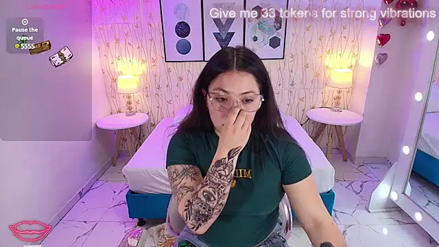 Snapshot of Isa_reel chatting on March 2025 08:09:01 PM Isa reel online show from March 2025 08:09:01 PM