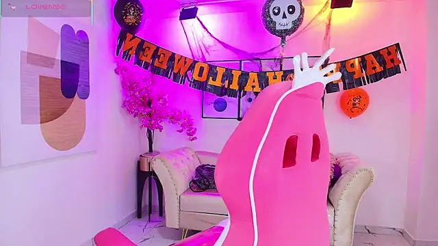 Isa reel online show from October 2025 06:20:02 PM