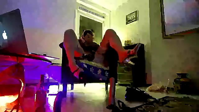 CharlotteVixxens online show from October 2025 02:12:02 AM