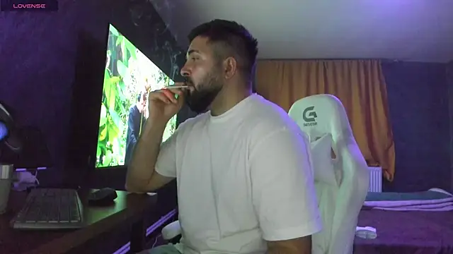 Eduu2322 online show from November 2025 10:31:02 PM