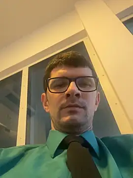 Juliano2289 online show from May 2026 05:29:02 PM