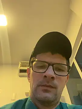 Snapshot of Juliano2289 chatting on June 2026 01:31:01 PM Juliano2289 online show from June 2026 01:31:01 PM