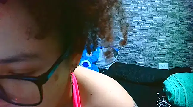 vanellope12 online show from December 2024 08:47:02 PM