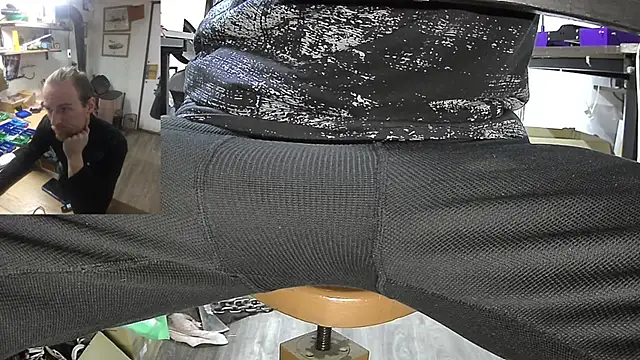 Snapshot of Happy_Michal chatting on December 2024 09:01:01 AM Happy Michal online show from December 2024 09:01:01 AM