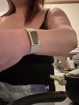 Snapshot of asianmama888 chatting on February 2025 10:37:01 PM asianmama888 online show from February 2025 10:37:01 PM