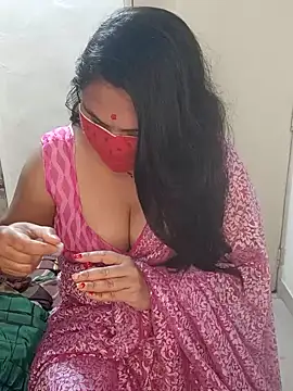 Snapshot of Love-priya chatting on January 2025 05:44:01 PM Love-priya online show from January 2025 05:44:01 PM