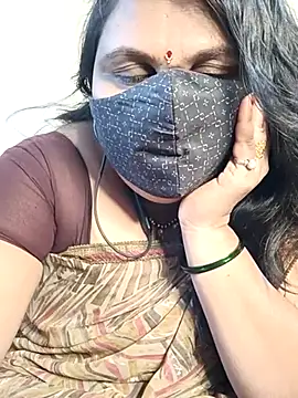 Snapshot of Love-priya chatting on February 2025 09:05:01 AM Love-priya online show from February 2025 09:05:01 AM