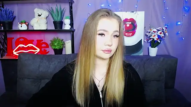 StacyYellig online show from March 2025 11:42:01 PM