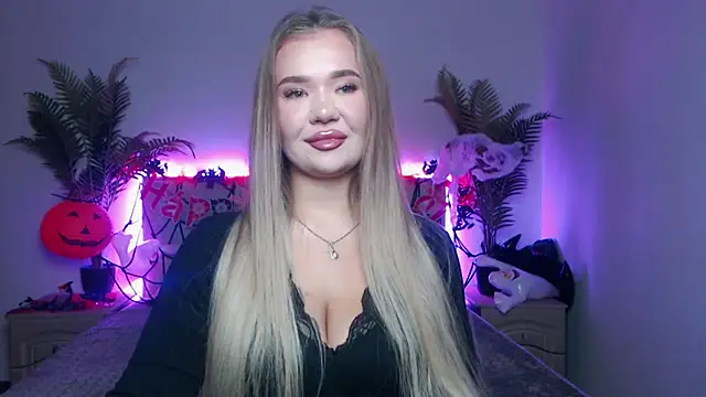 StacyYellig online show from November 2025 08:33:02 PM