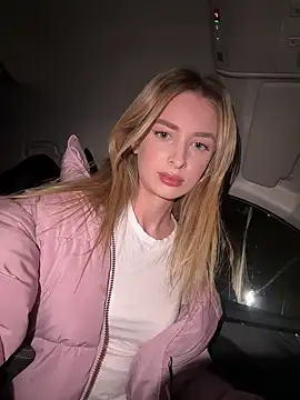 Snapshot of EvieEvans chatting on January 2025 08:33:01 PM EvieEvans online show from January 2025 08:33:01 PM