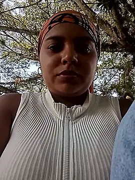 stefanie010 online show from November 2025 05:48:02 PM