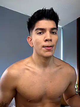 santiago 01 online show from November 2025 07:35:01 PM