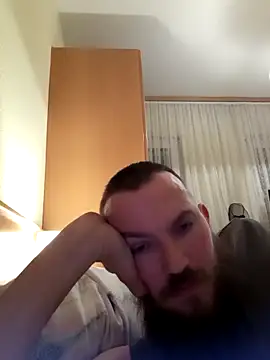 Snapshot of Klinsch chatting on February 2026 10:16:02 PM Klinsch online show from February 2026 10:16:02 PM