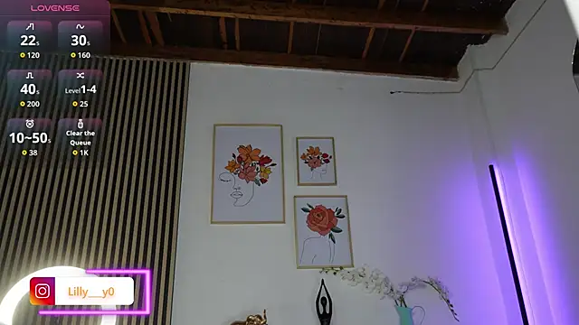 LillyDolls23 online show from November 2025 12:40:02 PM