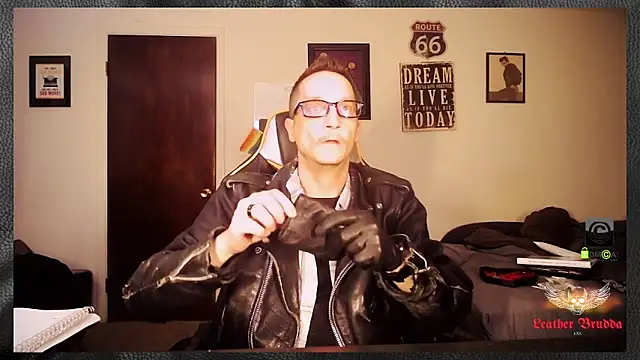 LeatherBrudda69 online show from January 2026 06:26:02 AM