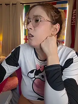 Snapshot of NaomiShimizu chatting on June 2026 02:53:01 AM NaomiShimizu online show from June 2026 02:53:01 AM