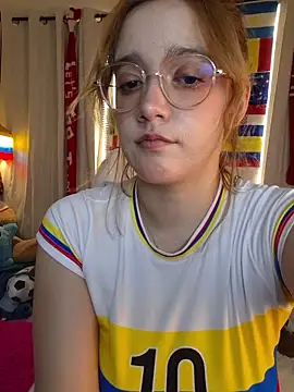 Snapshot of NaomiShimizu chatting on July 2026 02:05:17 AM NaomiShimizu online show from July 2026 02:05:17 AM