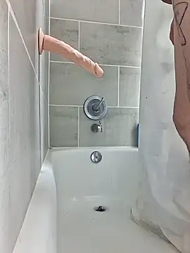 Snapshot of chillmfrs chatting on November 2025 06:12:02 AM chillmfrs online show from November 2025 06:12:02 AM