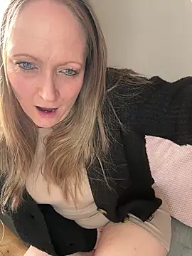 HoneyBluex online show from February 2025 01:08:02 PM