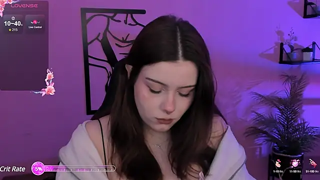 Snapshot of CoralineKeyns chatting on January 2025 05:19:02 AM CoralineKeyns online show from January 2025 05:19:02 AM