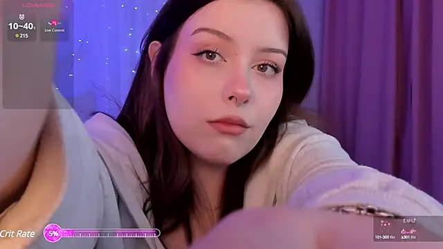 Snapshot of CoralineKeyns chatting on February 2025 05:35:02 AM CoralineKeyns online show from February 2025 05:35:02 AM