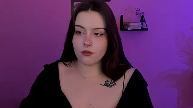 Snapshot of CoralineKeyns chatting on February 2025 08:37:02 AM CoralineKeyns online show from February 2025 08:37:02 AM