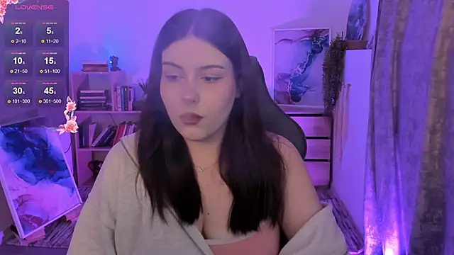 Snapshot of CoralineKeyns chatting on October 2025 05:27:01 AM CoralineKeyns online show from October 2025 05:27:01 AM