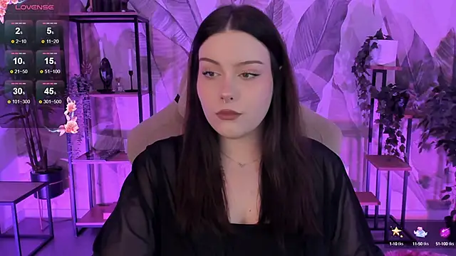 Snapshot of CoralineKeyns chatting on October 2025 05:43:02 AM CoralineKeyns online show from October 2025 05:43:02 AM