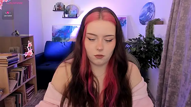 CoralineKeyns online show from April 2026 05:38:01 AM