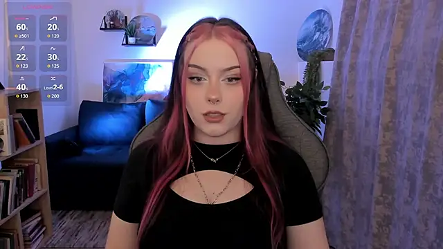 Snapshot of CoralineKeyns chatting on May 2026 05:24:02 AM CoralineKeyns online show from May 2026 05:24:02 AM