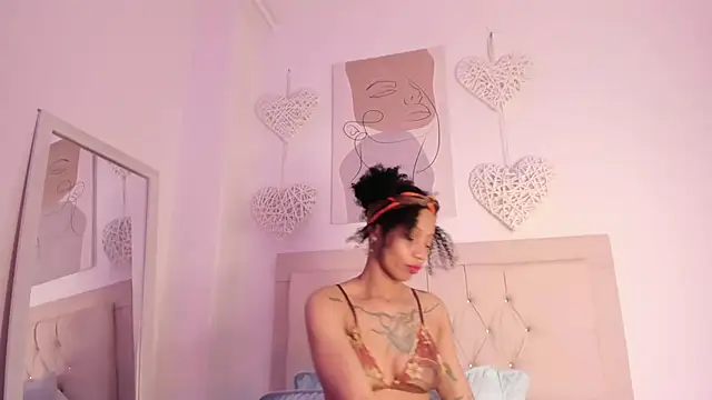 daiana curly online show from March 2025 03:54:01 AM