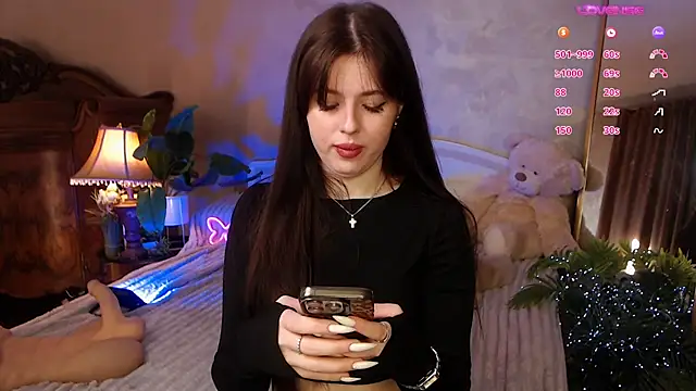 Snapshot of JulieHeets chatting on January 2025 10:21:02 AM JulieHeets online show from January 2025 10:21:02 AM