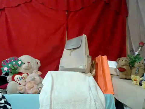 hottieperla online show from October 2025 07:30:02 PM