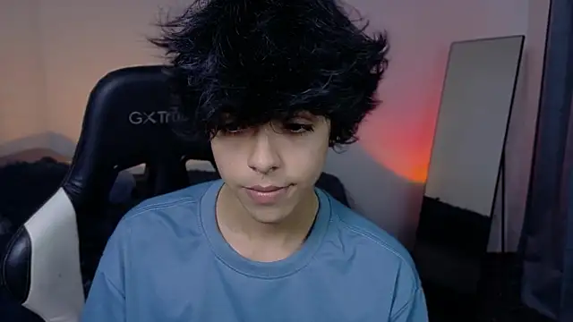 Snapshot of Alan26_ chatting on April 2026 01:39:01 AM Alan26 online show from April 2026 01:39:01 AM