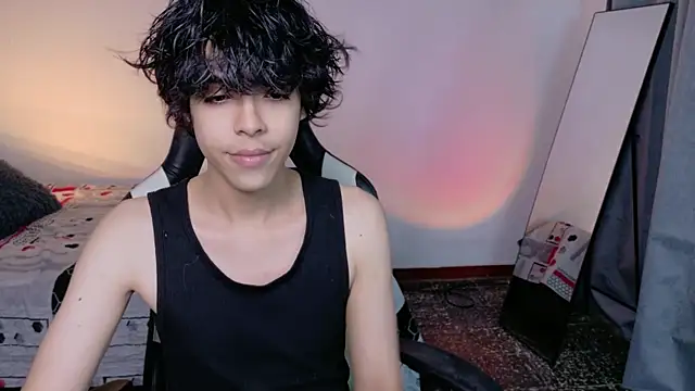 Snapshot of Alan26_ chatting on June 2026 04:59:02 AM Alan26 online show from June 2026 04:59:02 AM