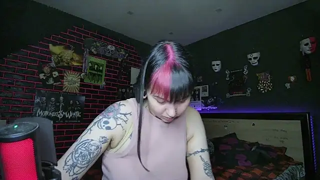 MoorderxDoll online show from March 2026 07:40:01 PM