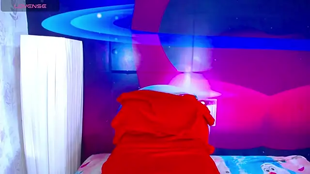 Cristalxxts online show from November 2025 06:04:02 PM