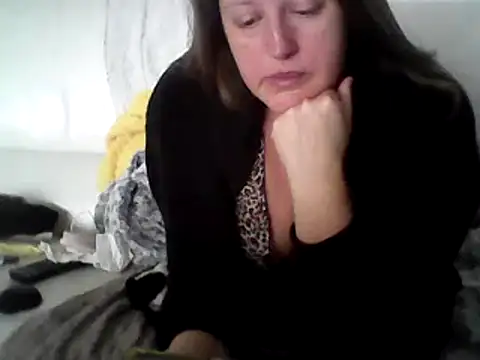 Snapshot of DragoneSFR chatting on January 2025 08:54:01 AM DragoneSFR online show from January 2025 08:54:01 AM