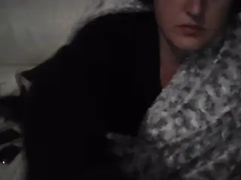 Snapshot of DragoneSFR chatting on January 2025 05:53:01 PM DragoneSFR online show from January 2025 05:53:01 PM