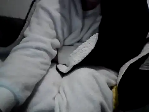 Snapshot of DragoneSFR chatting on February 2025 09:22:01 PM DragoneSFR online show from February 2025 09:22:01 PM