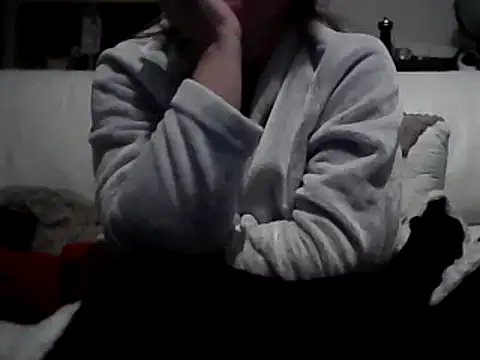 Snapshot of DragoneSFR chatting on February 2025 10:07:02 PM DragoneSFR online show from February 2025 10:07:02 PM