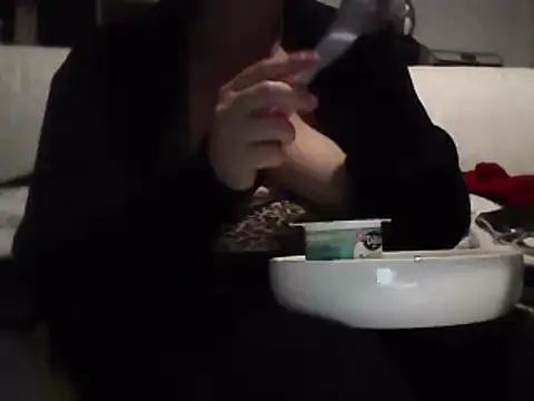 Snapshot of DragoneSFR chatting on March 2025 08:05:01 PM DragoneSFR online show from March 2025 08:05:01 PM