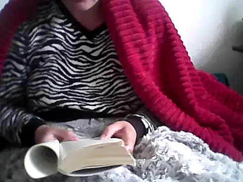 Snapshot of DragoneSFR chatting on March 2025 03:50:02 PM DragoneSFR online show from March 2025 03:50:02 PM