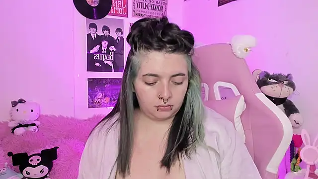 Sachi Meow online show from December 2025 05:40:02 PM