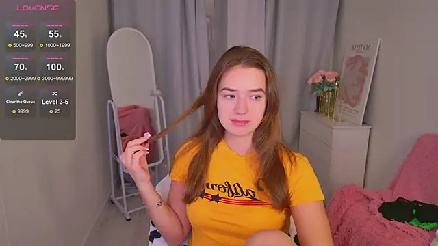 LovelyJessie online show from January 2026 01:58:01 PM