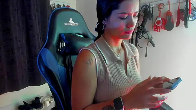 scarlet-kennedy98 online show from November 2025 10:20:02 PM